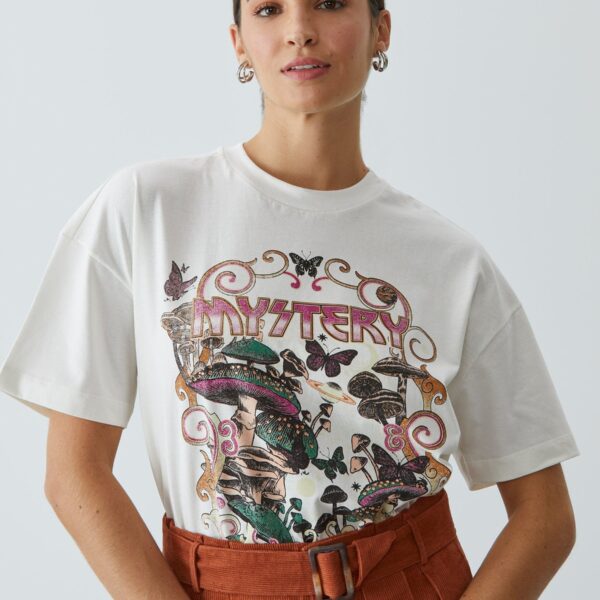 T-shirt  Mystery Estampada - Creme