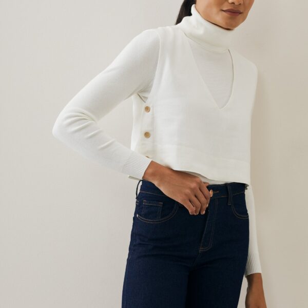 Regata Cropped com Decote "v" e Botões na Lateral - Off-white