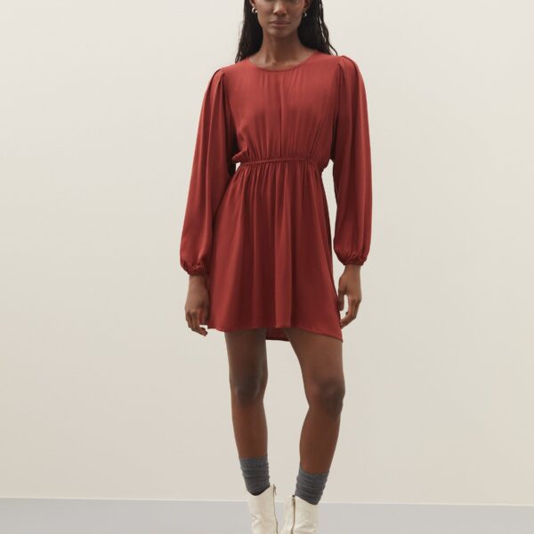 Vestido Curto Manga Longa com Cintura de Elástico - Vinho